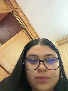 Snapshot of alissonfernandez_ chatting on 02-10-26, 11:31 alissonfernandez online show from 02-10-26, 11:31