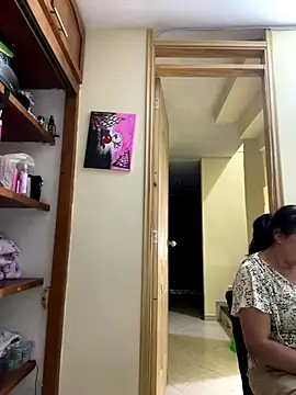 alissonfernandez  online show from 11-21-25, 04:11