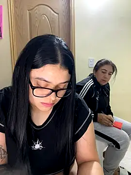 alissonfernandez  online show from 11-17-25, 11:42