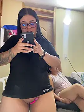 alissonfernandez  online show from 12-19-25, 04:31