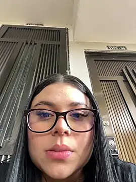 alissonfernandez  online show from 05-18-26, 08:35