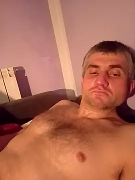 Snapshot of Gotowy40 chatting on 10-28-25, 03:07 Gotowy40 online show from 10-28-25, 03:07