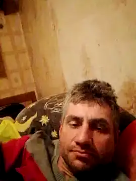 Snapshot of Gotowy40 chatting on 12-19-24, 01:07 Gotowy40 online show from 12-19-24, 01:07