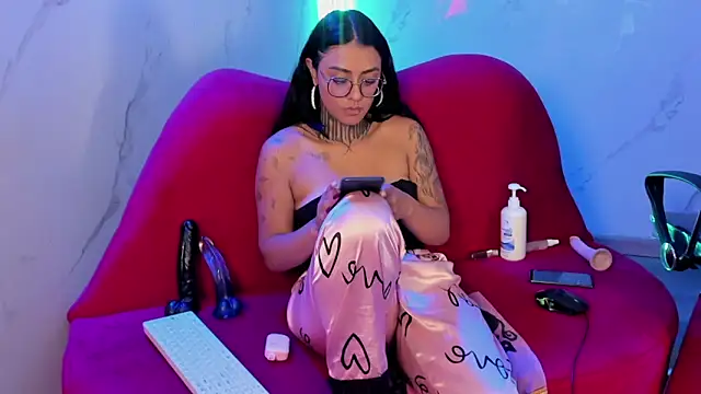 Snapshot of Lovely_celeste chatting on 06-13-26, 02:20 Lovely celeste online show from 06-13-26, 02:20