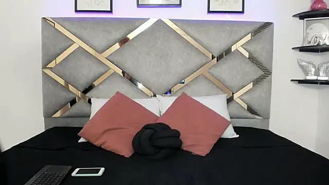 Snapshot of marian_pinzon chatting on 03-19-25, 02:37 marian pinzon online show from 03-19-25, 02:37