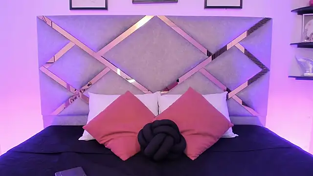 Snapshot of marian_pinzon chatting on 03-20-25, 02:40 marian pinzon online show from 03-20-25, 02:40