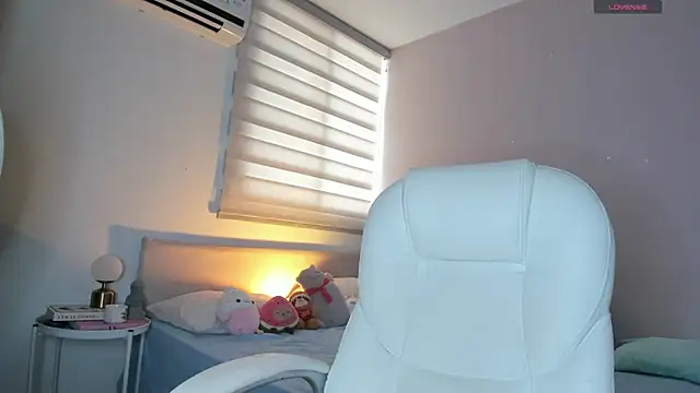 Ninamirley online show from 02-19-26, 07:55