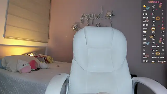 Ninamirley online show from 12-22-25, 11:05