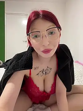 Snapshot of Alissa_kiss chatting on 02-11-25, 06:01 Alissa kiss online show from 02-11-25, 06:01