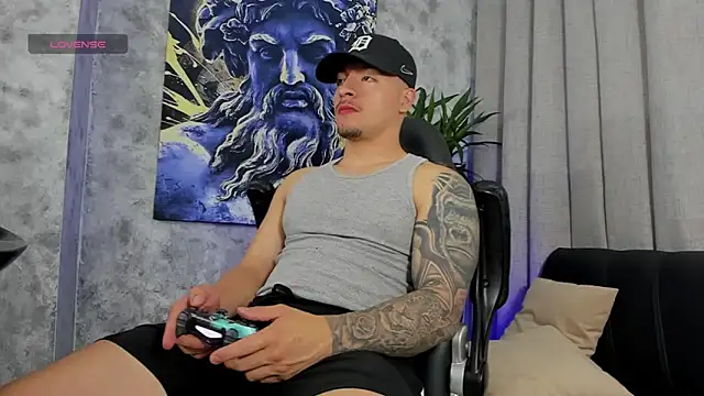 Snapshot of boyc022_ chatting on 02-01-26, 11:47 boyc022 online show from 02-01-26, 11:47