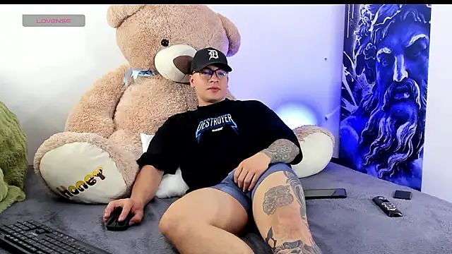 Snapshot of boyc022_ chatting on 01-17-26, 02:26 boyc022 online show from 01-17-26, 02:26