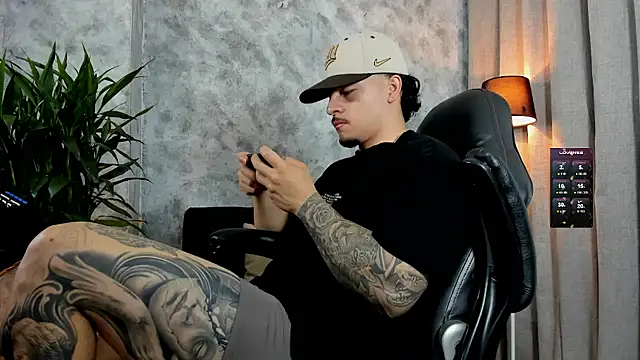 boyc022  online show from 11-29-25, 01:11