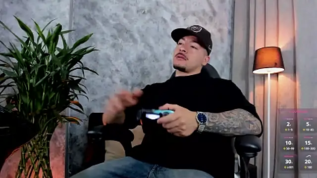 boyc022  online show from 03-17-26, 12:57