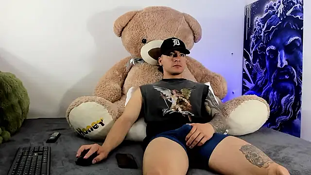 boyc022  online show from 01-14-26, 03:26