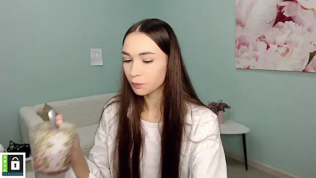 AmyJonas online show from 11-28-25, 06:13