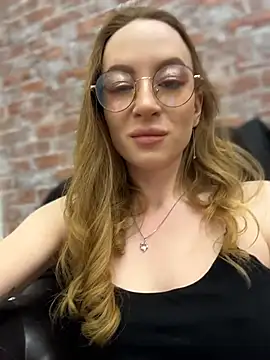  AngelMoon  online show from 12-22-25, 04:01