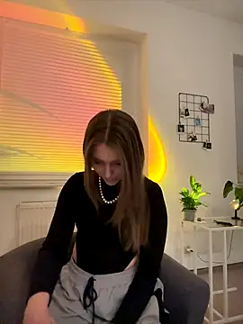 Snapshot of Evelina_Raptor chatting on 12-01-24, 08:03 Evelina Raptor online show from 12-01-24, 08:03