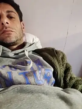 Snapshot of MrTamburine22 chatting on 03-10-26, 01:04 MrTamburine22 online show from 03-10-26, 01:04