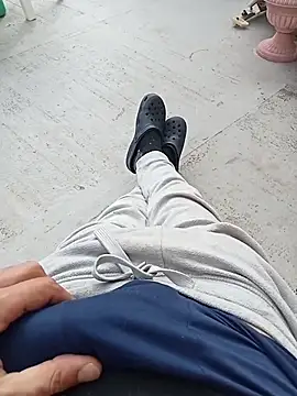 Snapshot of MrTamburine22 chatting on 11-11-25, 12:00 MrTamburine22 online show from 11-11-25, 12:00