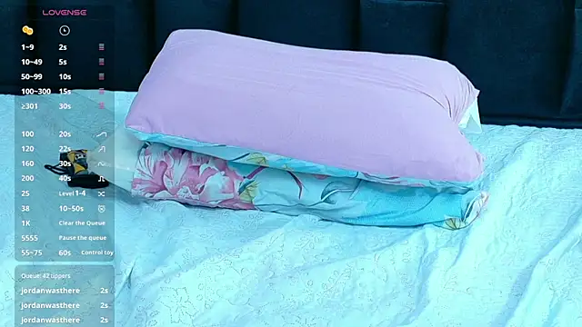 hornybarelylegalgirl online show from 03-09-26, 12:14