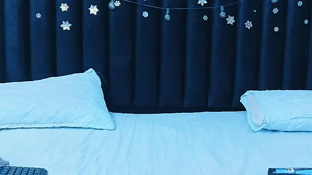 hornybarelylegalgirl online show from 12-14-25, 12:11