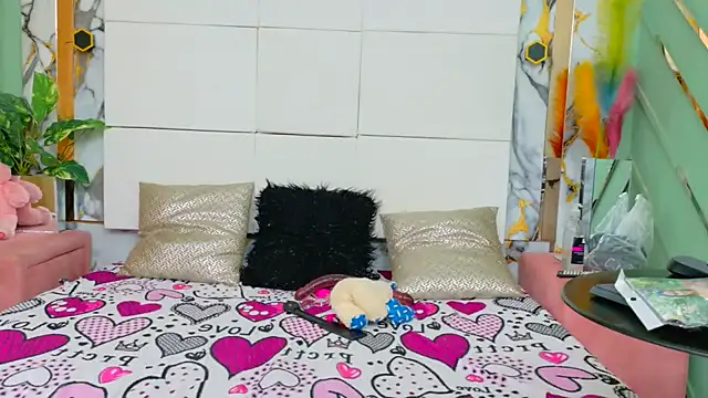 AmeliaANDEmily online show from 09-23-25, 02:13