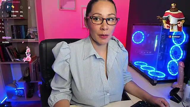 Snapshot of Sue_Wolls chatting on 02-03-25, 06:49 Sue Wolls online show from 02-03-25, 06:49