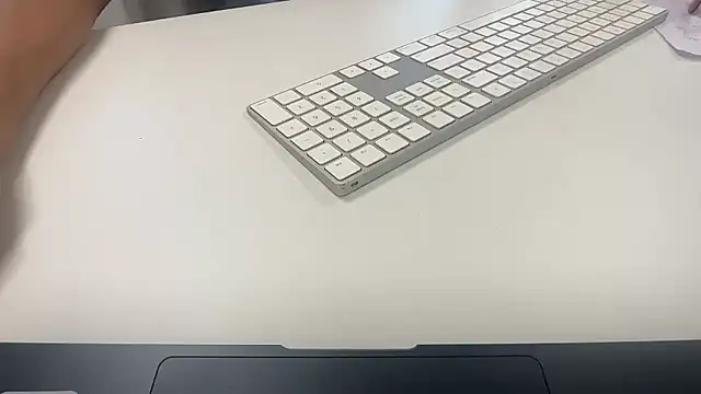 Snapshot of awesome_anna chatting on 11-18-25, 09:56 awesome anna online show from 11-18-25, 09:56