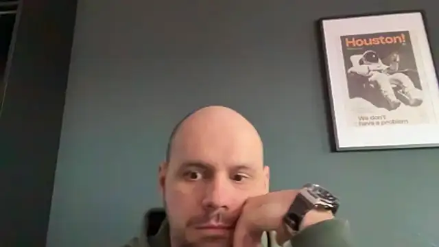 Snapshot of awesome_anna chatting on 02-18-26, 01:07 awesome anna online show from 02-18-26, 01:07