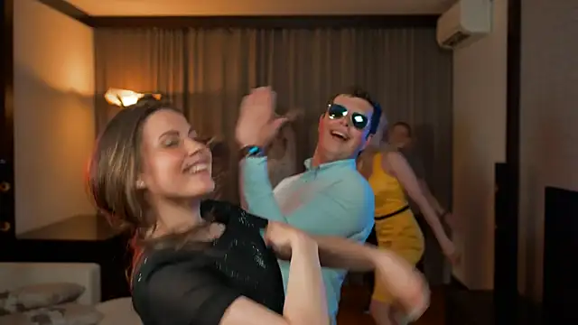 awesome anna online show from 04-11-26, 07:16