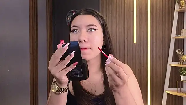 amber kanne online show from 12-13-24, 07:32