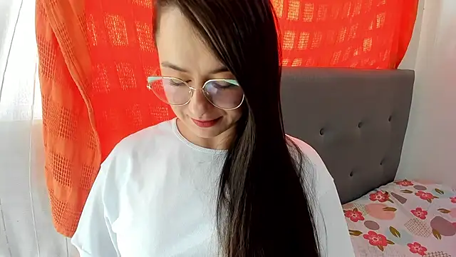 Snapshot of angela_nix chatting on 10-04-25, 03:02 angela nix online show from 10-04-25, 03:02