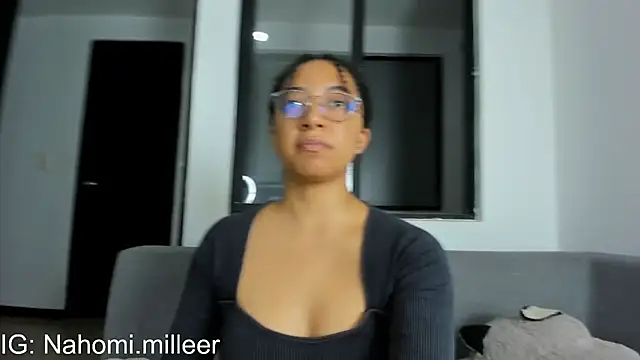 NAHOMI MILLER online show from 12-18-25, 02:49