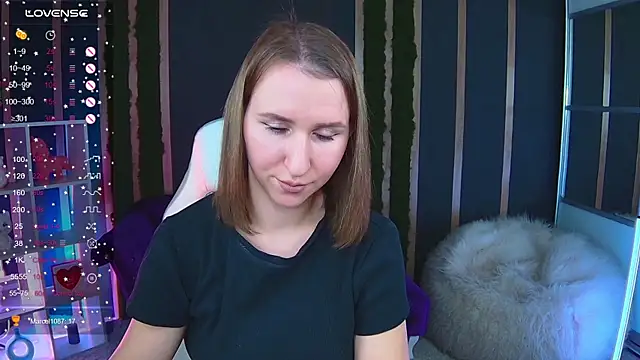 Snapshot of AliceBYKiss chatting on 11-07-25, 01:15 AliceBYKiss online show from 11-07-25, 01:15