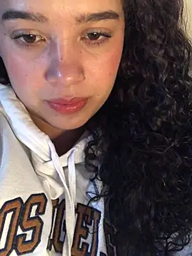 Snapshot of Julieta_333 chatting on 03-17-25, 08:51 Julieta 333 online show from 03-17-25, 08:51