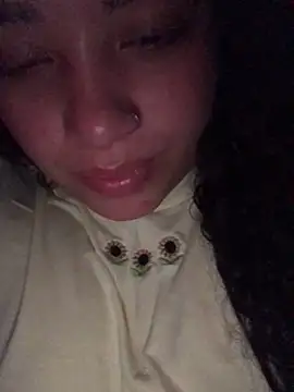 Snapshot of Julieta_333 chatting on 03-20-25, 09:04 Julieta 333 online show from 03-20-25, 09:04