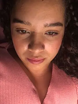 Snapshot of Julieta_333 chatting on 03-17-25, 11:57 Julieta 333 online show from 03-17-25, 11:57