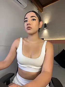 AniiRose online show from 11-15-25, 07:07