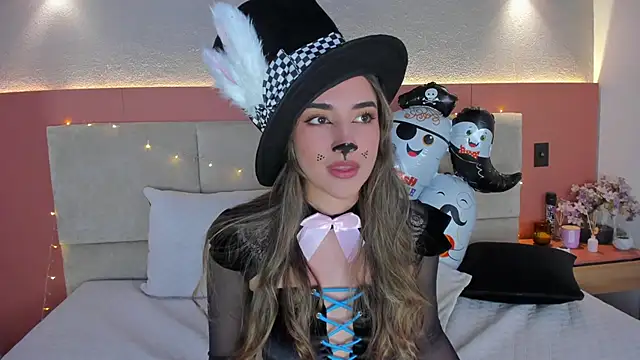 AniiRose online show from 10-31-25, 08:05