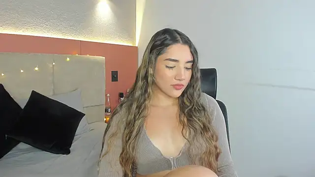 AniiRose online show from 11-17-25, 12:03