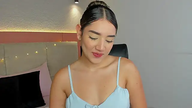 AniiRose online show from 11-26-25, 12:54