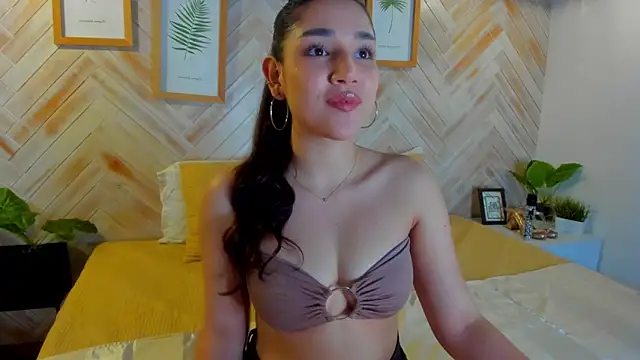 AniiRose online show from 03-19-25, 12:15