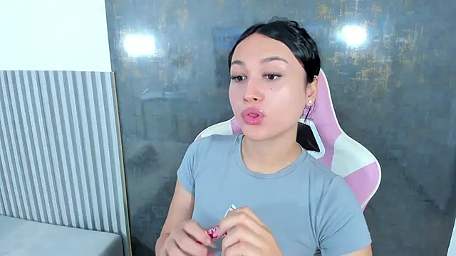 lana boomer online show from 10-10-25, 08:20