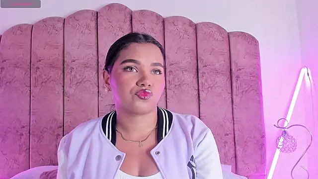 Carolina Evanss online show from 02-22-26, 03:53