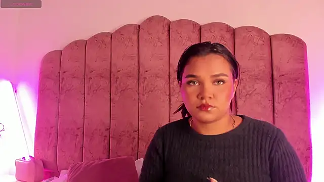 Carolina Evanss online show from 02-17-26, 03:48