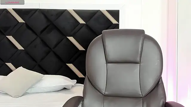 Carolina Evanss online show from 04-02-26, 03:57