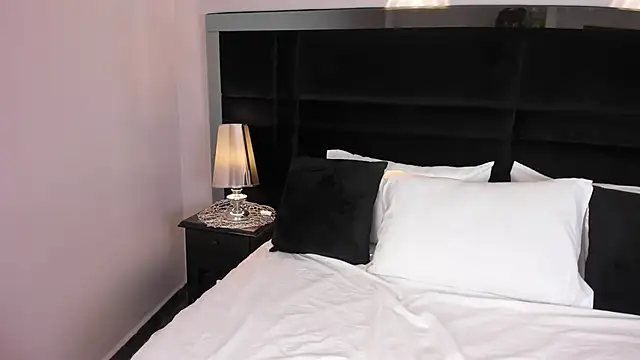 MelodyRey  online show from 09-30-25, 10:49