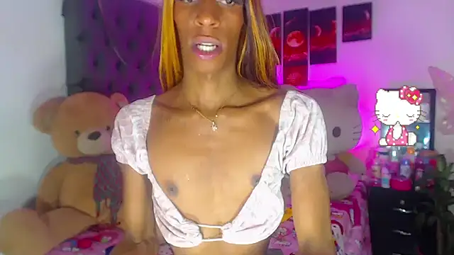 Snapshot of lucianadolll chatting on 02-21-26, 11:12 lucianadolll online show from 02-21-26, 11:12