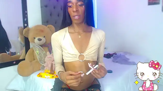 lucianadolll online show from 11-25-25, 04:46