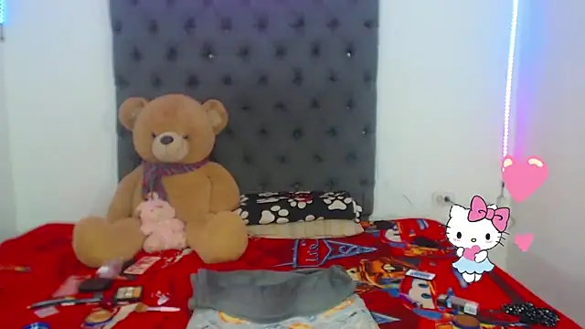 lucianadolll online show from 10-25-25, 12:04